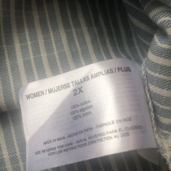 William Rast Chambray top - Picture 10 of 11